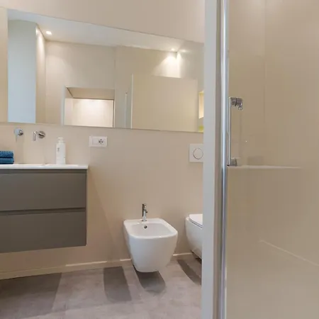 Suite Del Vescovo - By Myhomeincomo Exterior foto